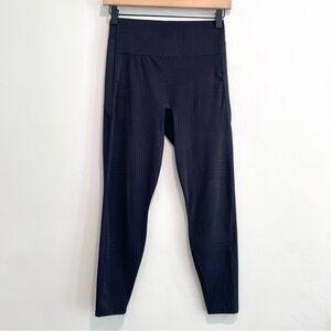 Yvette Echo Geometric Cropped Leggings